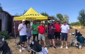 A table avec la Salamandre, jour J, la fête à chaque trou